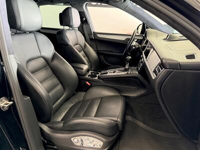 2020 Porsche Macan Turbo   - Photo 55 - Grand Rapids, MI 49548