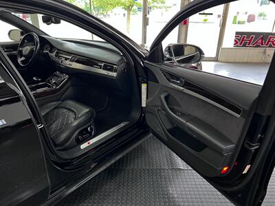 2014 Audi S8 4.0T quattro   - Photo 33 - Grand Rapids, MI 49548