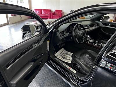 2014 Audi S8 4.0T quattro   - Photo 12 - Grand Rapids, MI 49548