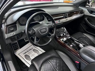 2014 Audi S8 4.0T quattro   - Photo 14 - Grand Rapids, MI 49548