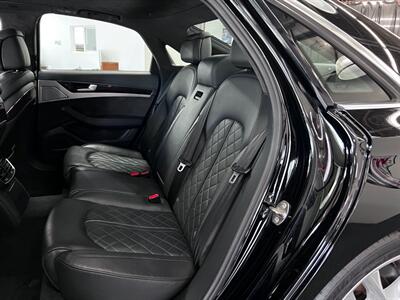 2014 Audi S8 4.0T quattro   - Photo 43 - Grand Rapids, MI 49548