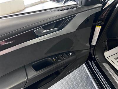 2014 Audi S8 4.0T quattro   - Photo 13 - Grand Rapids, MI 49548
