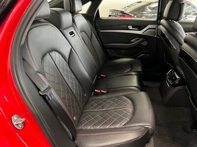 2017 Audi S8 plus 4.0T quattro   - Photo 55 - Grand Rapids, MI 49548