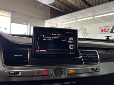 2017 Audi S8 plus 4.0T quattro   - Photo 37 - Grand Rapids, MI 49548
