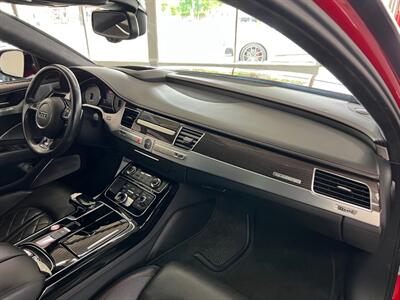 2017 Audi S8 plus 4.0T quattro   - Photo 48 - Grand Rapids, MI 49548