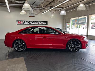 2017 Audi S8 plus 4.0T quattro   - Photo 10 - Grand Rapids, MI 49548