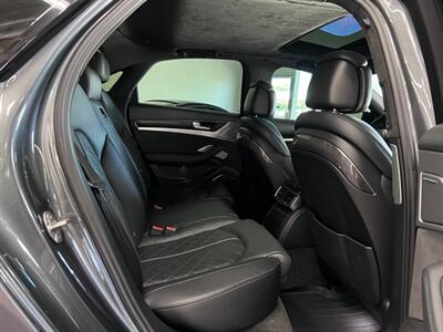 2016 Audi S8 plus 4.0T quattro   - Photo 48 - Grand Rapids, MI 49548