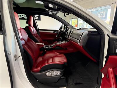 2016 Porsche Cayenne GTS   - Photo 40 - Grand Rapids, MI 49548