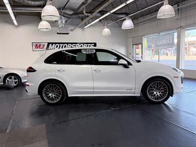 2016 Porsche Cayenne GTS   - Photo 12 - Grand Rapids, MI 49548