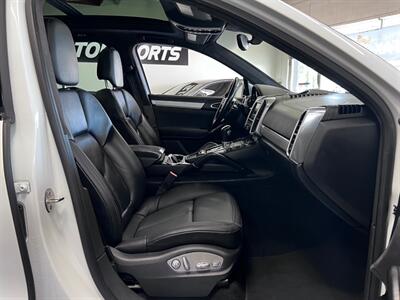 2016 Porsche Cayenne GTS   - Photo 60 - Grand Rapids, MI 49548