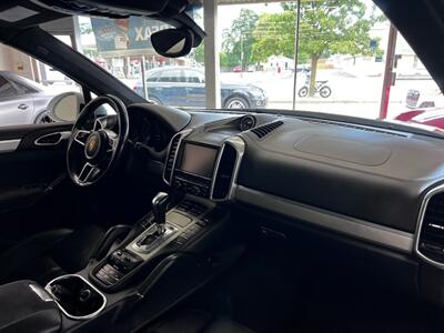 2016 Porsche Cayenne GTS   - Photo 62 - Grand Rapids, MI 49548