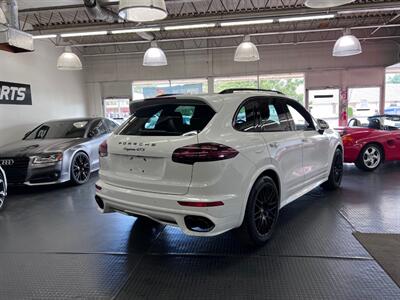 2016 Porsche Cayenne GTS   - Photo 18 - Grand Rapids, MI 49548