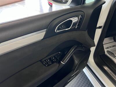 2016 Porsche Cayenne GTS   - Photo 29 - Grand Rapids, MI 49548