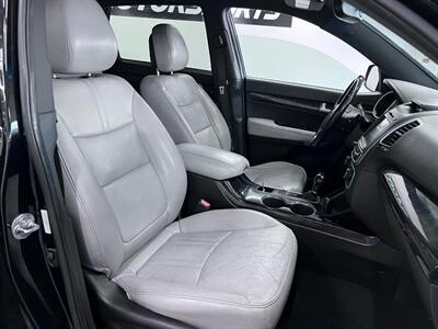 2014 Kia Sorento SX Limited   - Photo 33 - Grand Rapids, MI 49548