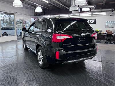 2014 Kia Sorento SX Limited   - Photo 5 - Grand Rapids, MI 49548