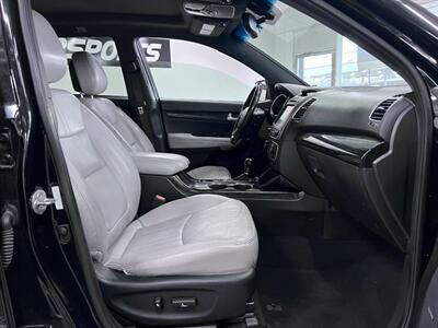 2014 Kia Sorento SX Limited   - Photo 32 - Grand Rapids, MI 49548