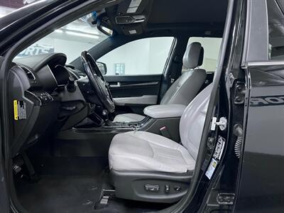 2014 Kia Sorento SX Limited   - Photo 16 - Grand Rapids, MI 49548