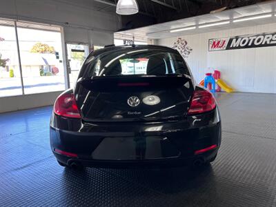 2012 Volkswagen Beetle Black Turbo PZEV   - Photo 9 - Grand Rapids, MI 49548