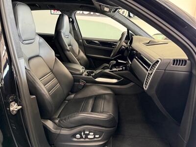 2019 Porsche Cayenne Turbo   - Photo 51 - Grand Rapids, MI 49548
