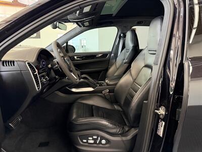 2019 Porsche Cayenne Turbo   - Photo 20 - Grand Rapids, MI 49548