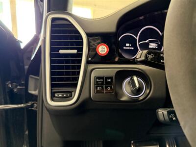 2019 Porsche Cayenne Turbo   - Photo 23 - Grand Rapids, MI 49548