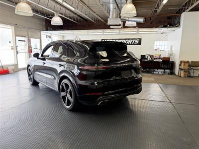 2019 Porsche Cayenne Turbo   - Photo 8 - Grand Rapids, MI 49548
