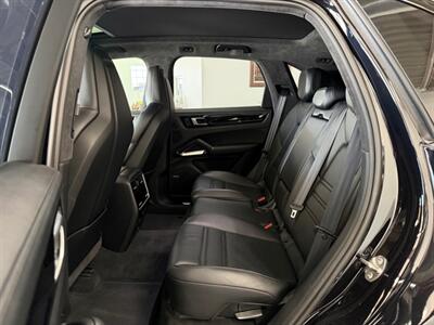 2019 Porsche Cayenne Turbo   - Photo 58 - Grand Rapids, MI 49548