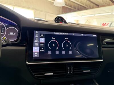 2019 Porsche Cayenne Turbo   - Photo 43 - Grand Rapids, MI 49548