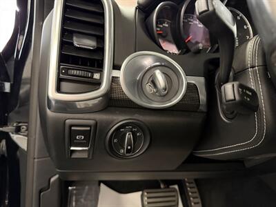 2018 Porsche Cayenne Turbo S   - Photo 28 - Grand Rapids, MI 49548