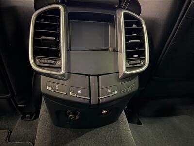 2018 Porsche Cayenne Turbo S   - Photo 64 - Grand Rapids, MI 49548