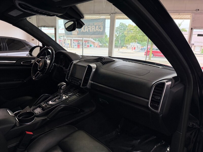 2018 Porsche Cayenne Turbo S photo 50