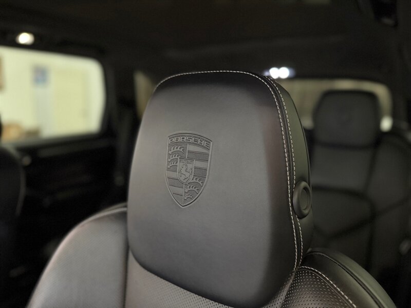 2018 Porsche Cayenne Turbo S photo 47