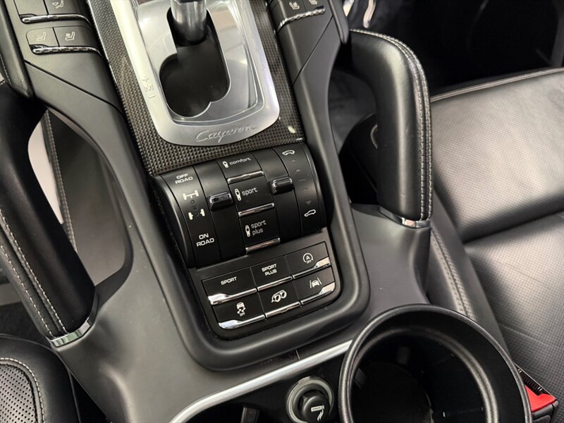 2018 Porsche Cayenne Turbo S photo 44