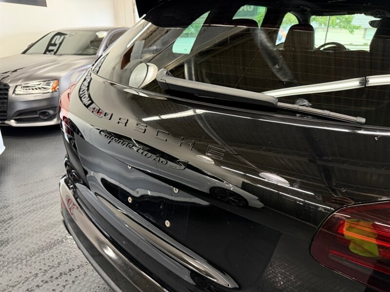 2018 Porsche Cayenne Turbo S photo 17