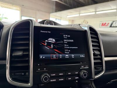 2018 Porsche Cayenne Turbo S   - Photo 35 - Grand Rapids, MI 49548