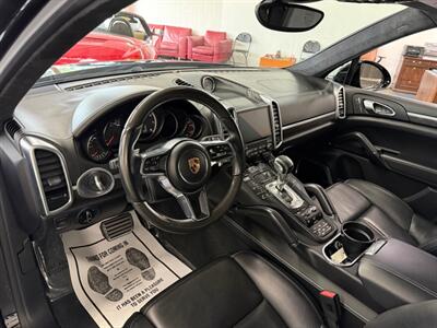 2018 Porsche Cayenne Turbo S   - Photo 23 - Grand Rapids, MI 49548