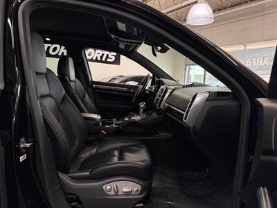 2018 Porsche Cayenne Turbo S   - Photo 53 - Grand Rapids, MI 49548