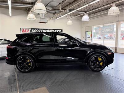 2018 Porsche Cayenne Turbo S   - Photo 13 - Grand Rapids, MI 49548