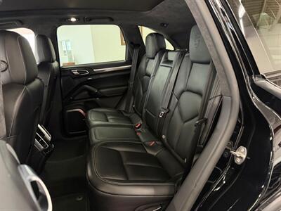 2018 Porsche Cayenne Turbo S   - Photo 62 - Grand Rapids, MI 49548