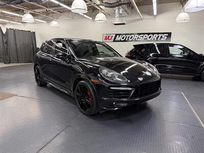 2014 Porsche Cayenne GTS   - Photo 2 - Grand Rapids, MI 49548