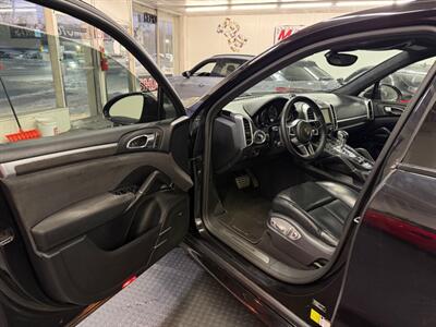 2016 Porsche Cayenne GTS   - Photo 18 - Grand Rapids, MI 49548