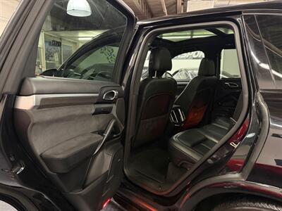 2016 Porsche Cayenne GTS   - Photo 47 - Grand Rapids, MI 49548