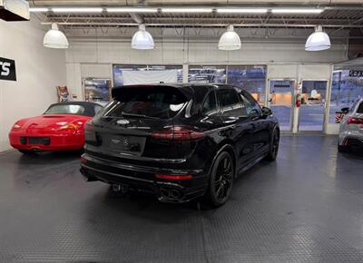 2016 Porsche Cayenne GTS   - Photo 11 - Grand Rapids, MI 49548