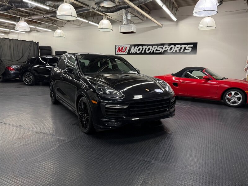 2016 Porsche Cayenne GTS