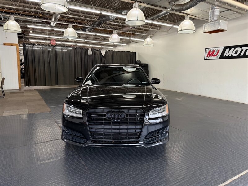 2018 Audi A8 L 3.0T Quattro photo 3