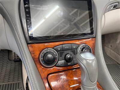 2004 Mercedes-Benz SL 500   - Photo 32 - Grand Rapids, MI 49548