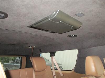 2017 Cadillac Escalade ESV ESV PLATINUM - Photo 11 - Santa Fe, TX 77510