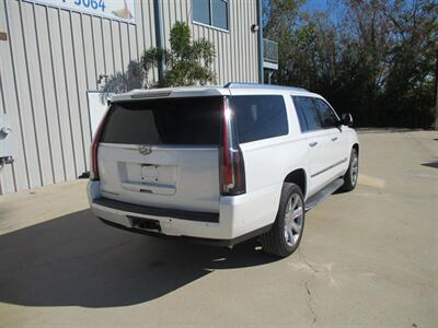 2017 Cadillac Escalade ESV ESV LUXURY   - Photo 4 - Santa Fe, TX 77510
