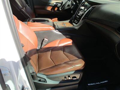 2017 Cadillac Escalade ESV ESV LUXURY   - Photo 22 - Santa Fe, TX 77510