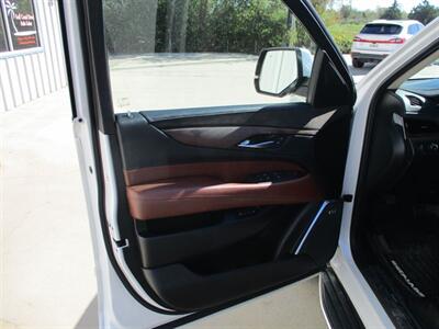 2017 Cadillac Escalade ESV ESV LUXURY   - Photo 6 - Santa Fe, TX 77510